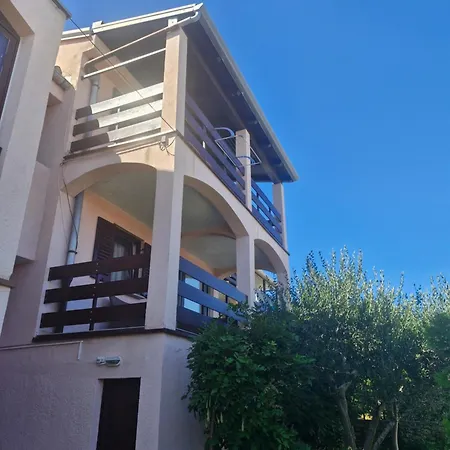 Appartement Hribar 2 *