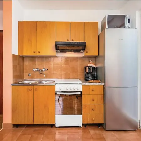 Hribar 2 Apartment Ravni